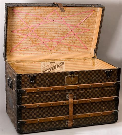 flat topped trunk louis vuitton 1854|first Louis Vuitton trunk.